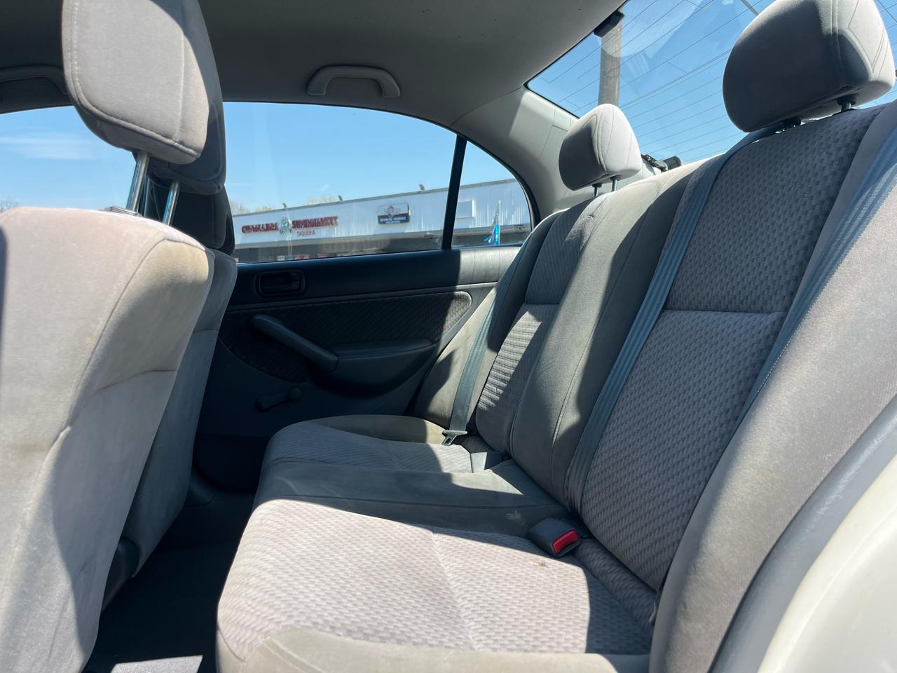 Honda Civic DX Sedan 4-spd AT 2003