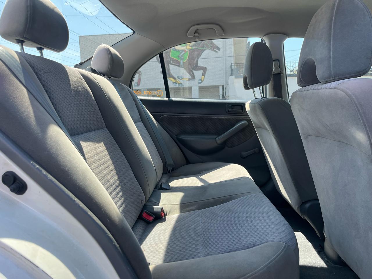 Honda Civic DX Sedan 4-spd AT 2003