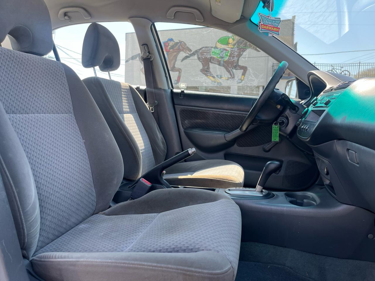 Honda Civic DX Sedan 4-spd AT 2003