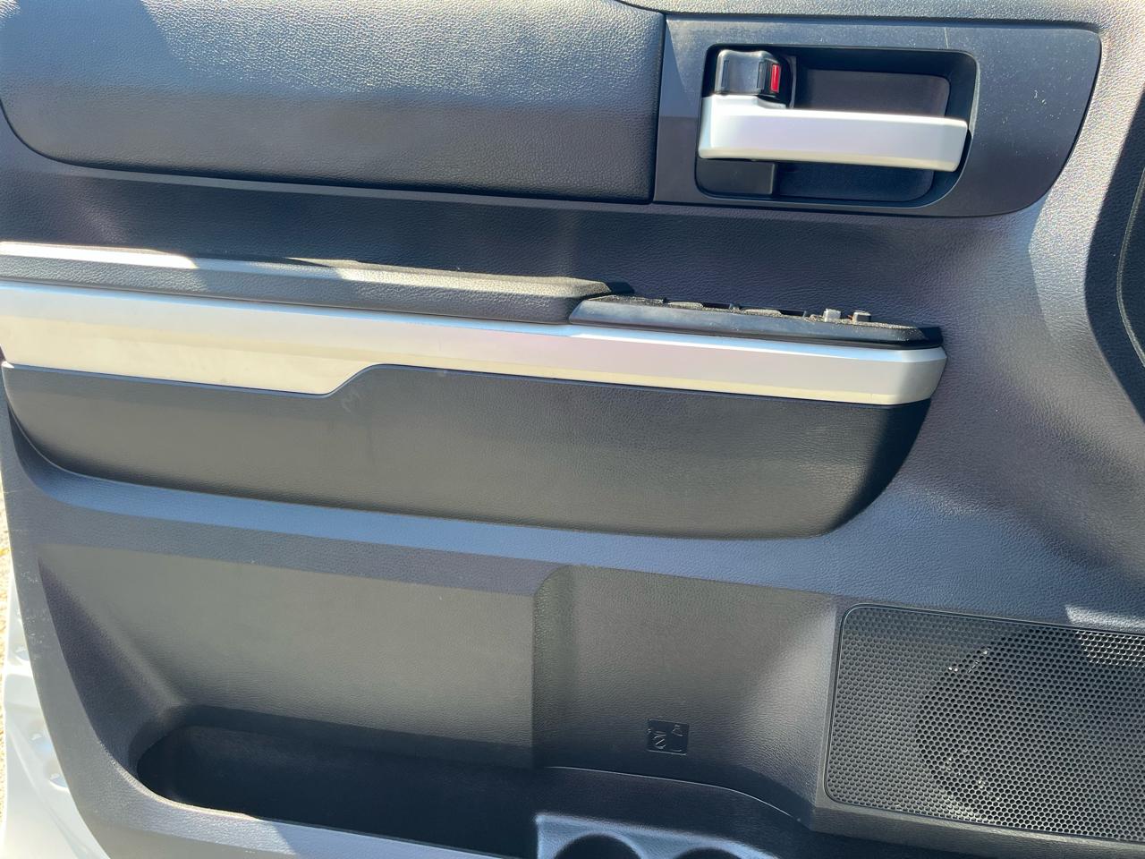 Toyota Tundra SR5 5.7L V8 Double Cab 4WD 2014