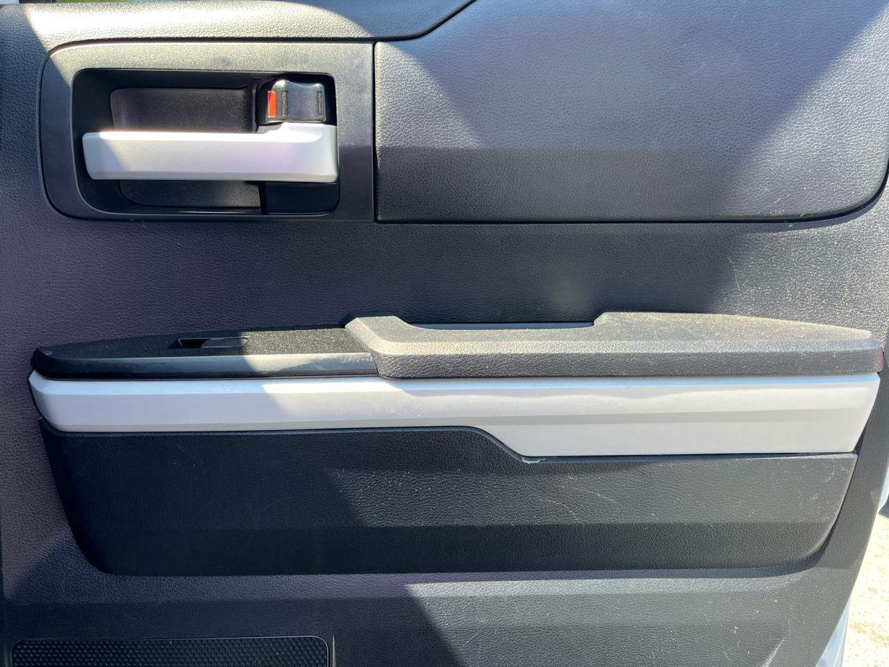 Toyota Tundra SR5 5.7L V8 Double Cab 4WD 2014