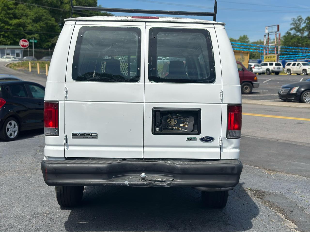 Ford Econoline E-350 Super Duty 2010