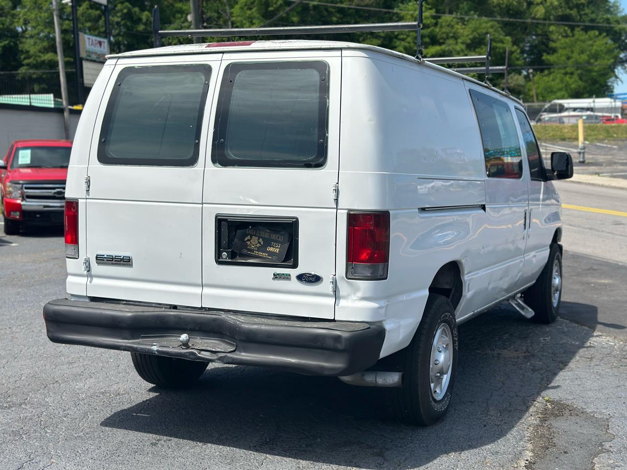 Ford Econoline E-350 Super Duty 2010
