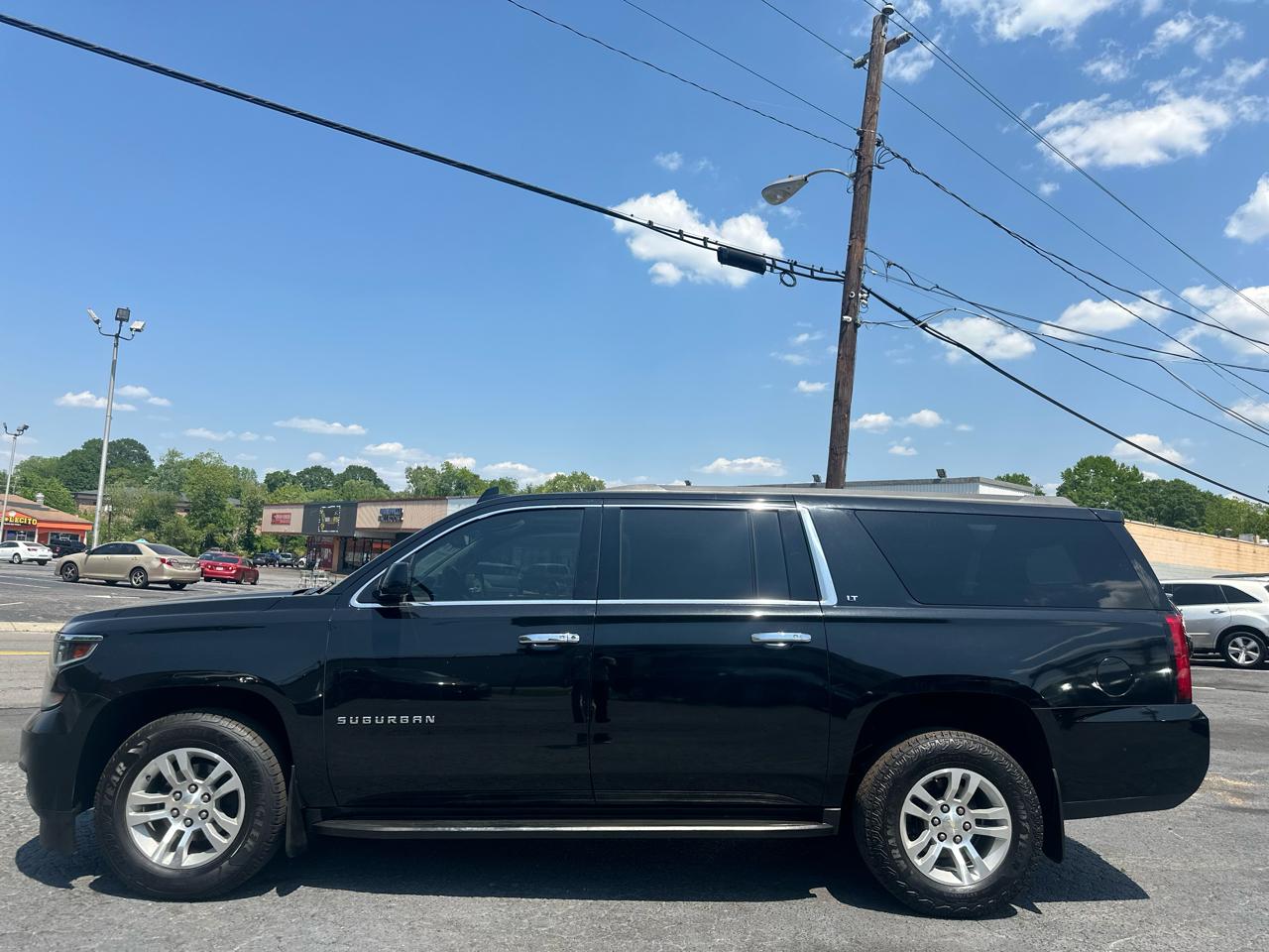 Chevrolet Suburban LT 4WD 2016