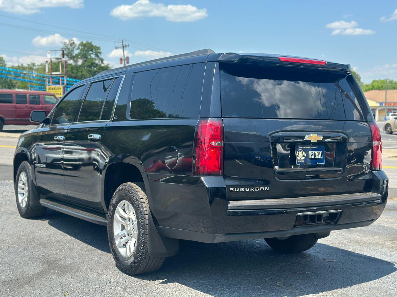 Chevrolet Suburban LT 4WD 2016