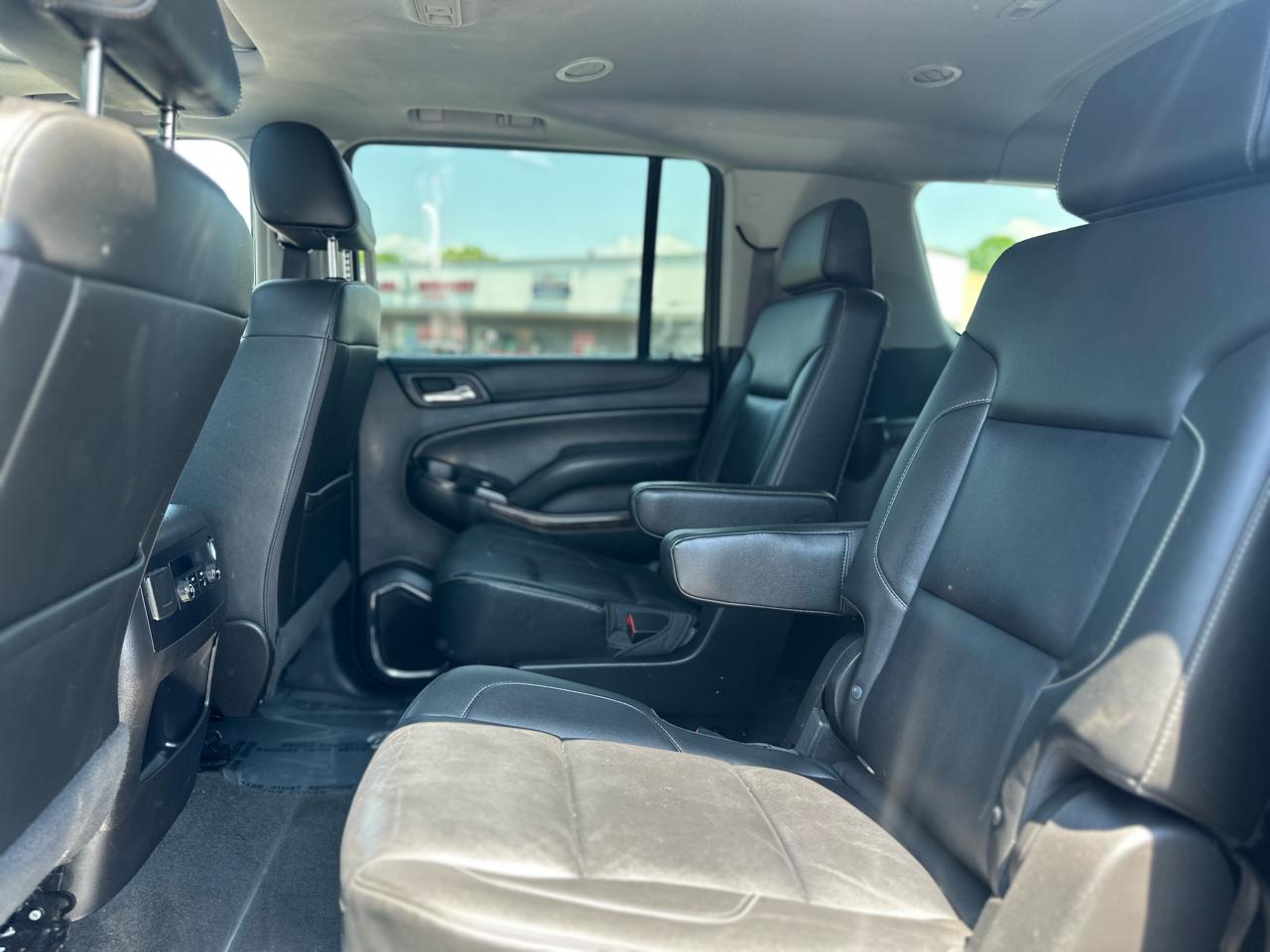 Chevrolet Suburban LT 4WD 2016