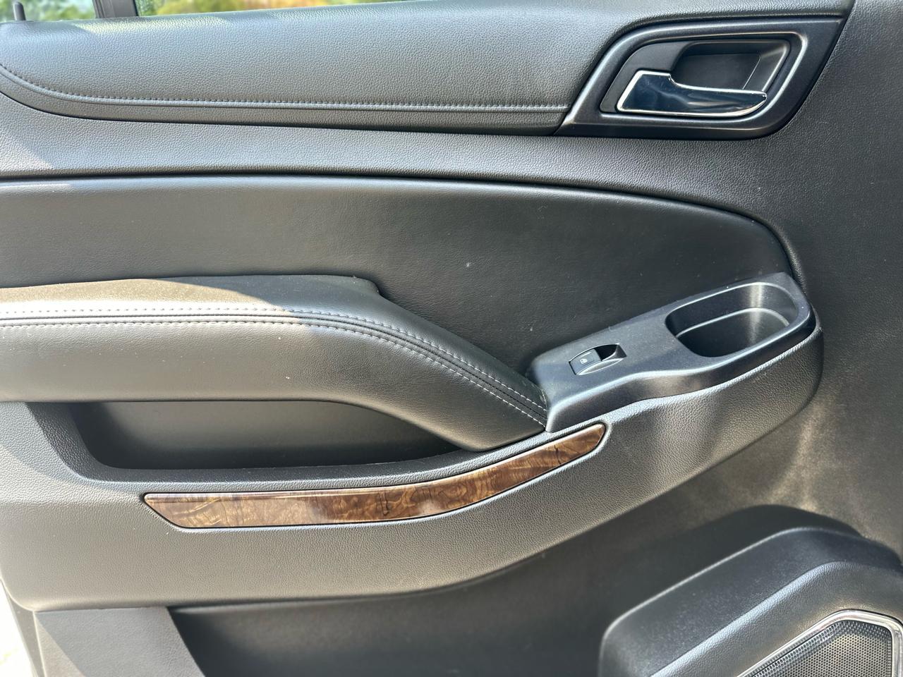 Chevrolet Suburban LT 4WD 2016