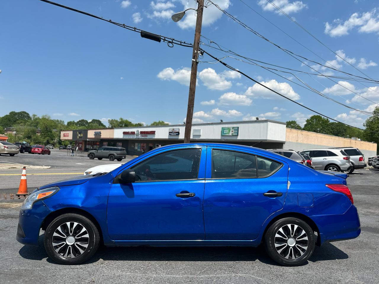Nissan Versa 1.6 S 5M 2015