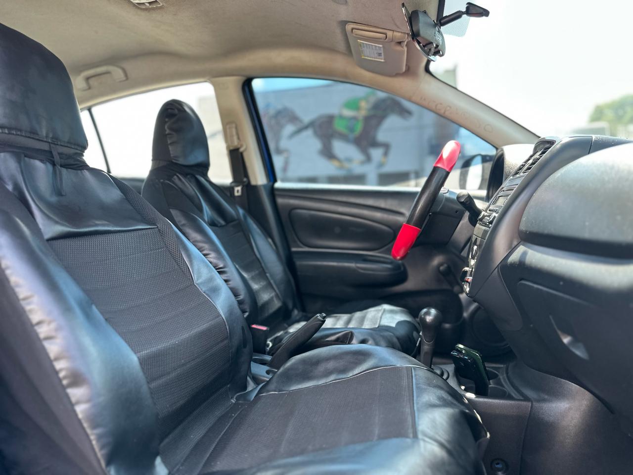 Nissan Versa 1.6 S 5M 2015