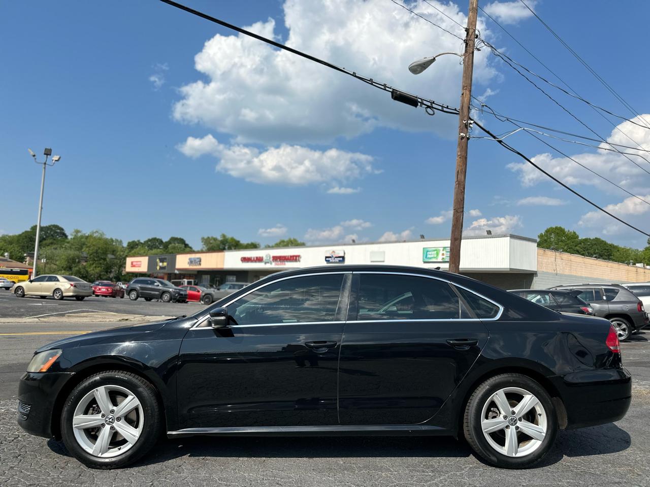 Volkswagen Passat 2.5L SE AT 2013