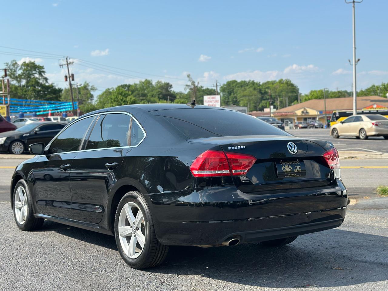 Volkswagen Passat 2.5L SE AT 2013
