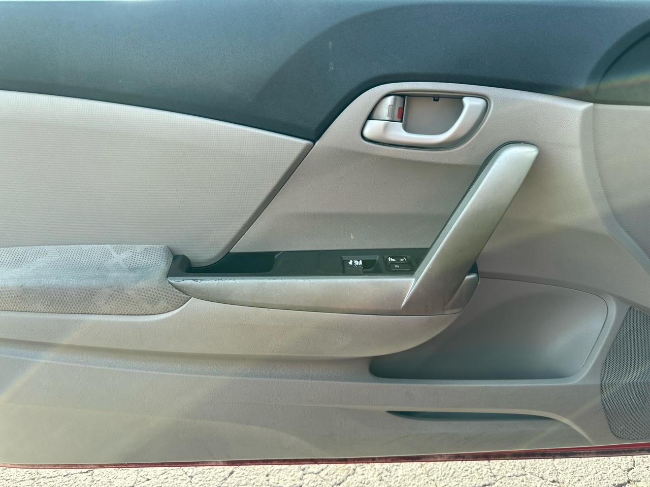 Honda Civic LX coupe 2012