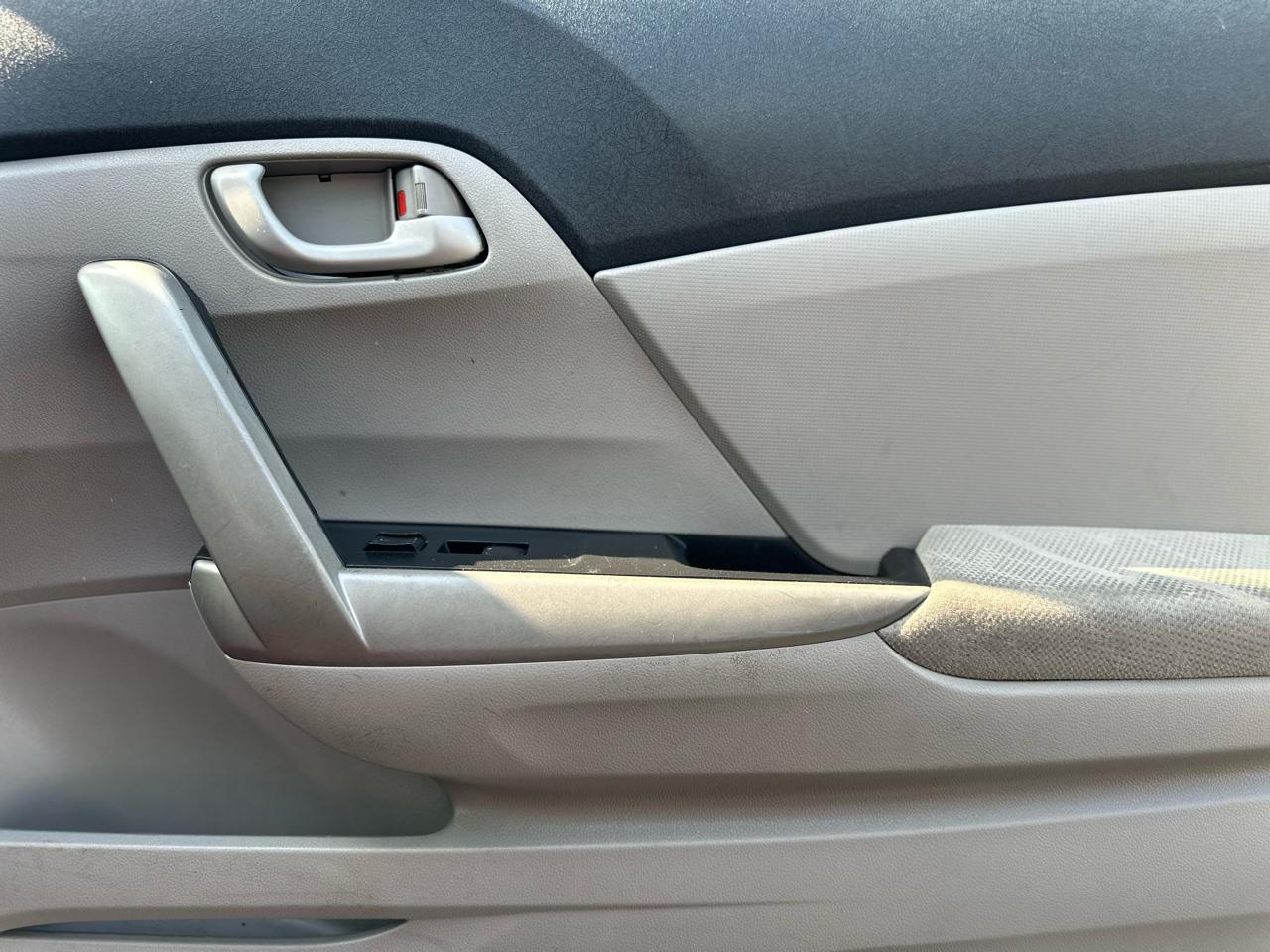 Honda Civic LX coupe 2012