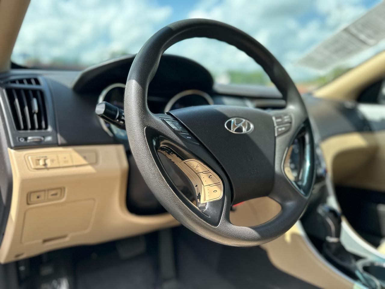 Hyundai Sonata GLS 2013