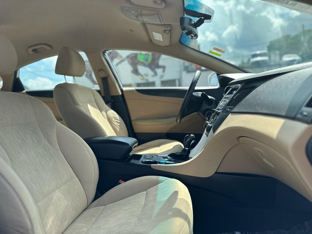 Hyundai Sonata GLS 2013