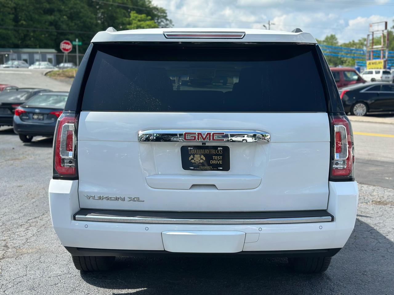 GMC Yukon Denali XL 4WD 2015