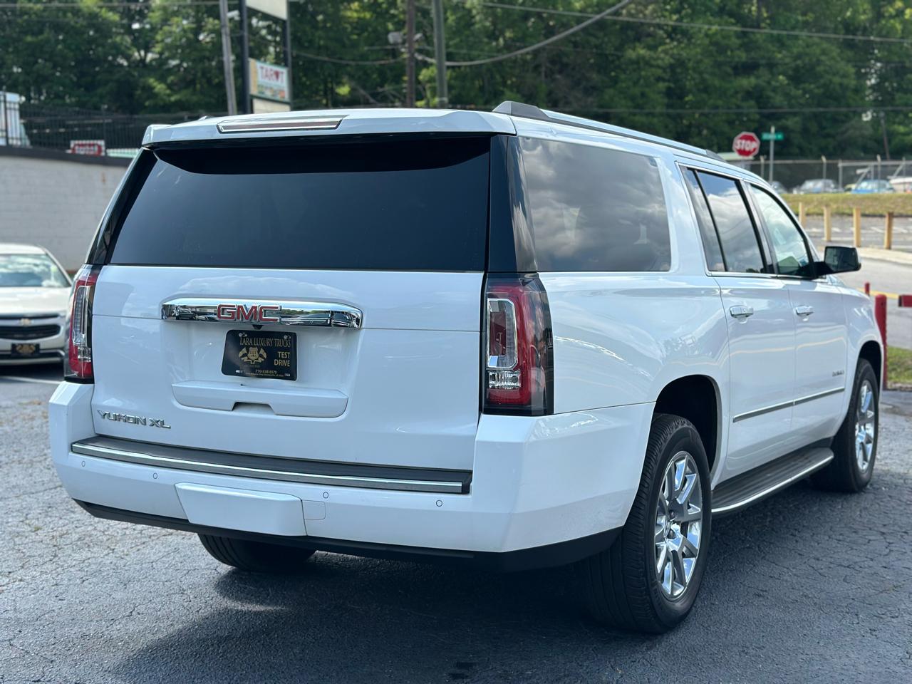 GMC Yukon Denali XL 4WD 2015