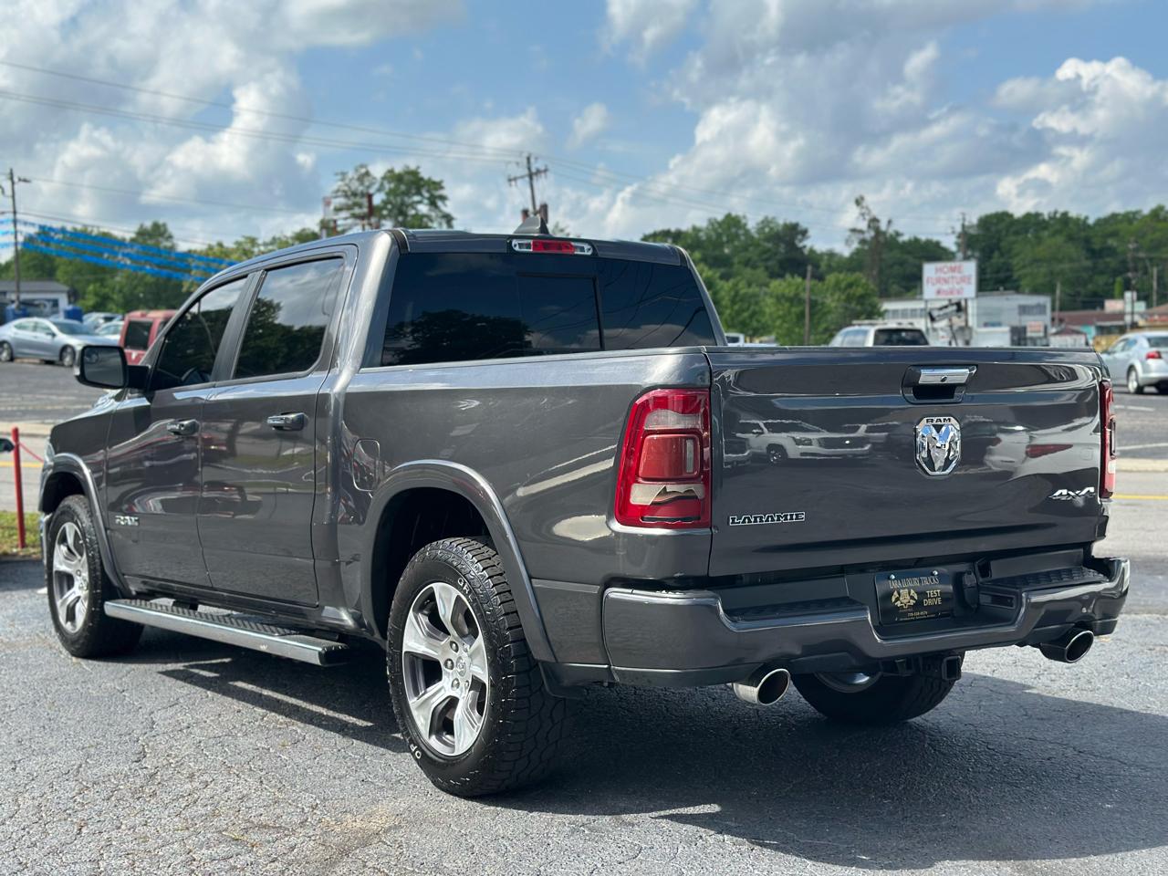 RAM 1500 Laramie Crew Cab SWB 4WD 2021