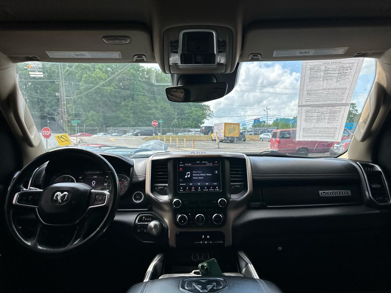 RAM 1500 Laramie Crew Cab SWB 4WD 2021