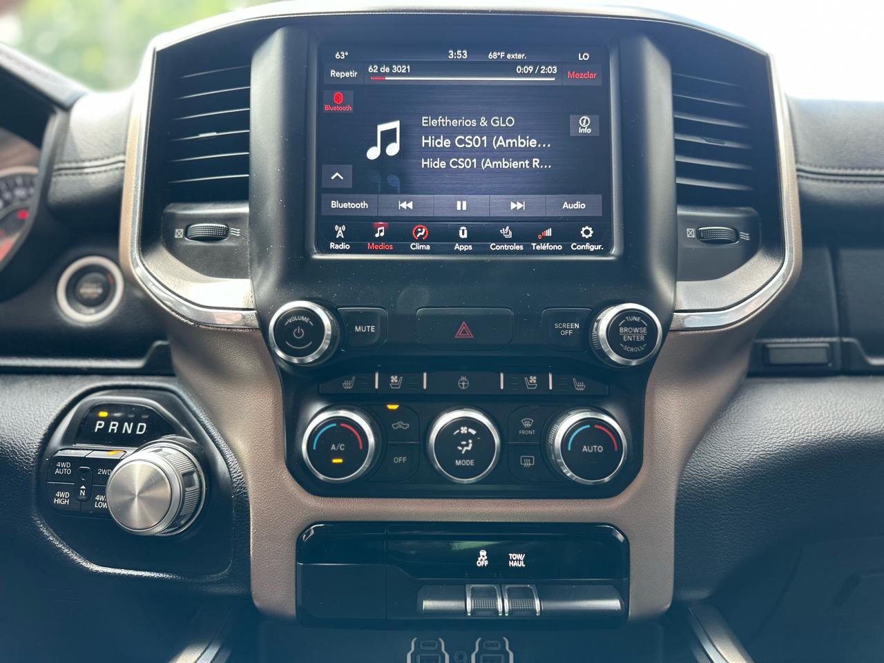 RAM 1500 Laramie Crew Cab SWB 4WD 2021