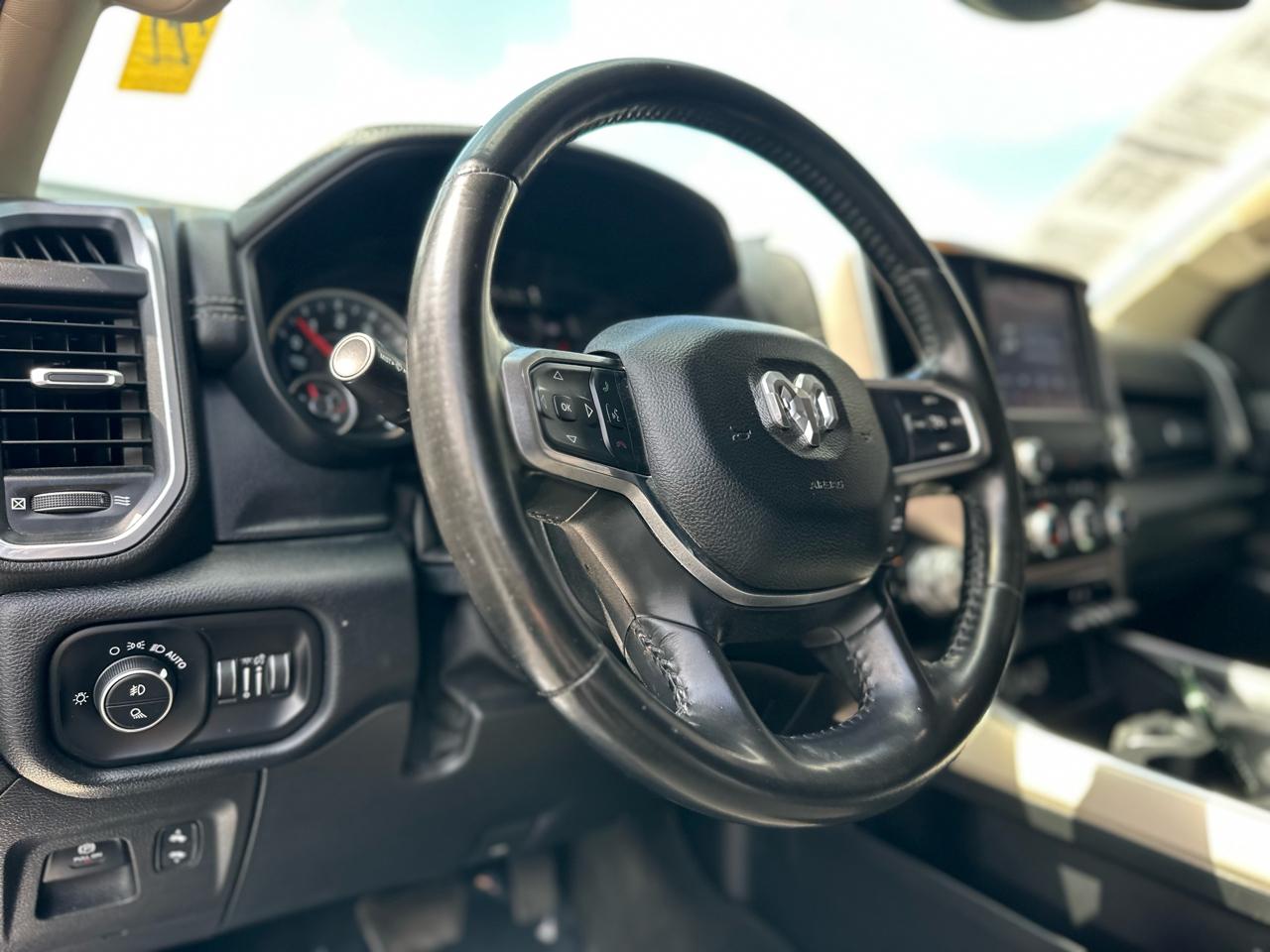 RAM 1500 Laramie Crew Cab SWB 4WD 2021