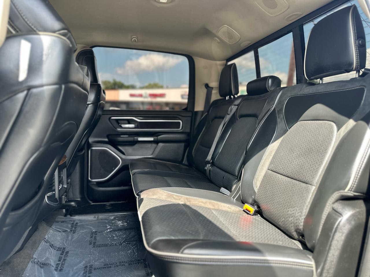 RAM 1500 Laramie Crew Cab SWB 4WD 2021