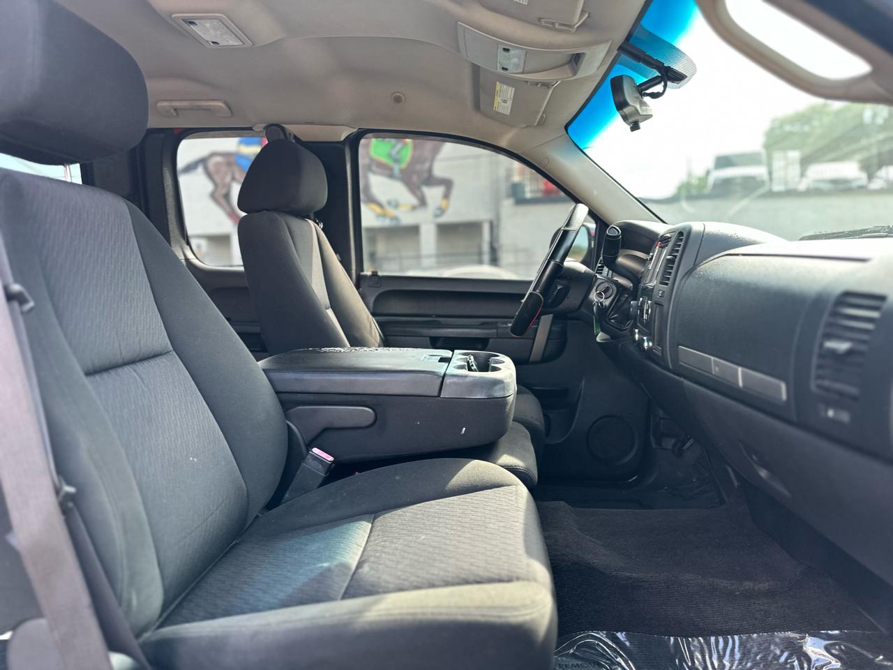 Chevrolet Silverado 1500 LT Ext. Cab Long Box 4WD 2011