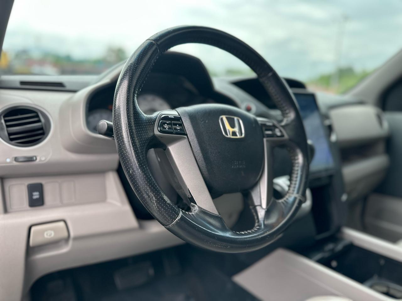 Honda Pilot EX-L 2WD 5-Spd AT with DVD 2011