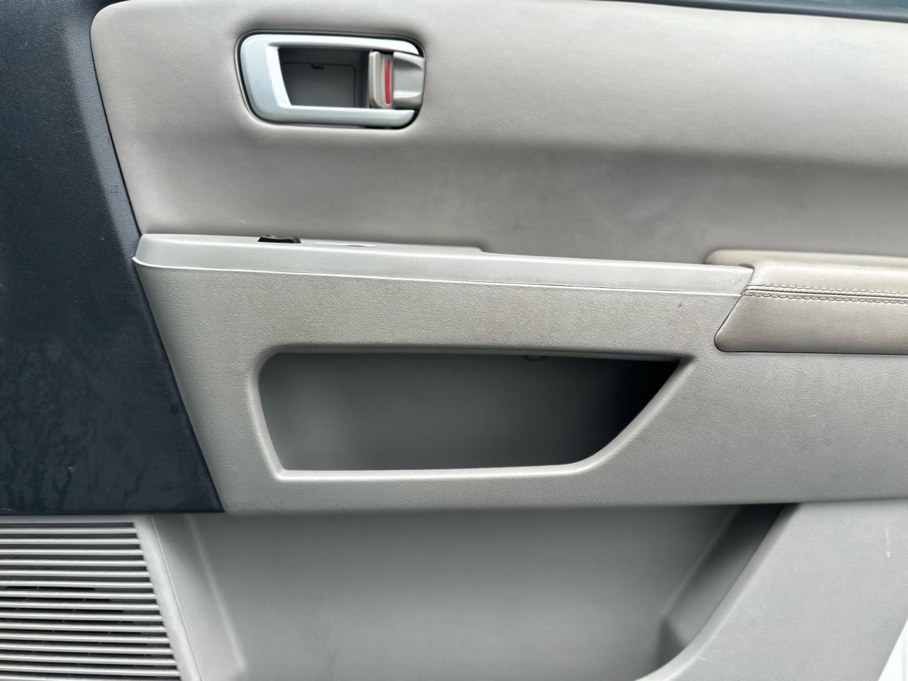 Honda Pilot EX-L 2WD 5-Spd AT with DVD 2011