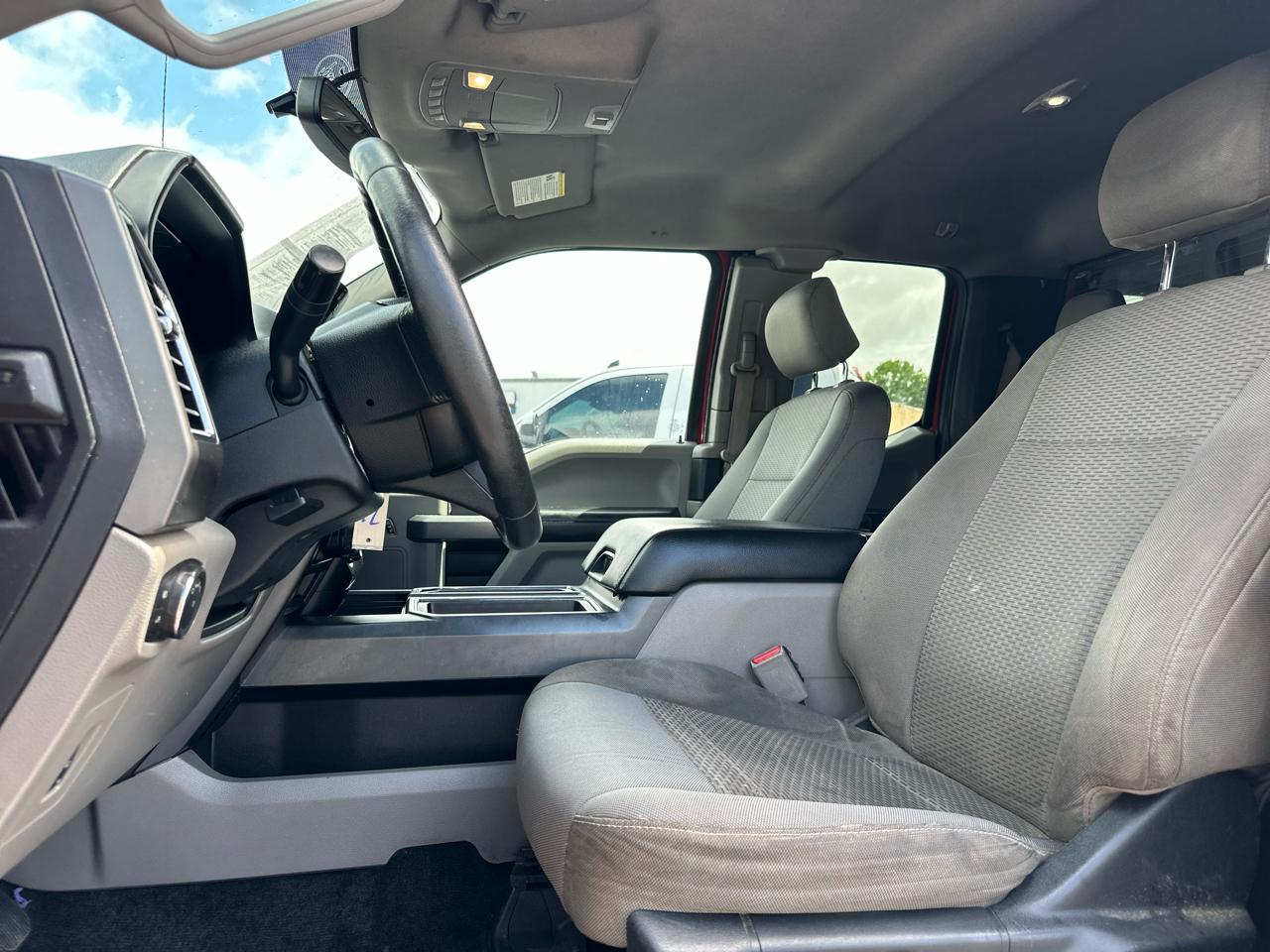 Ford F-150 XLT 4WD 2016