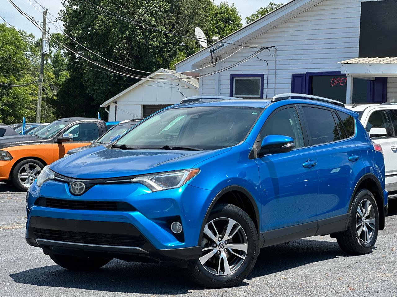 Toyota RAV4 XLE FWD 2018