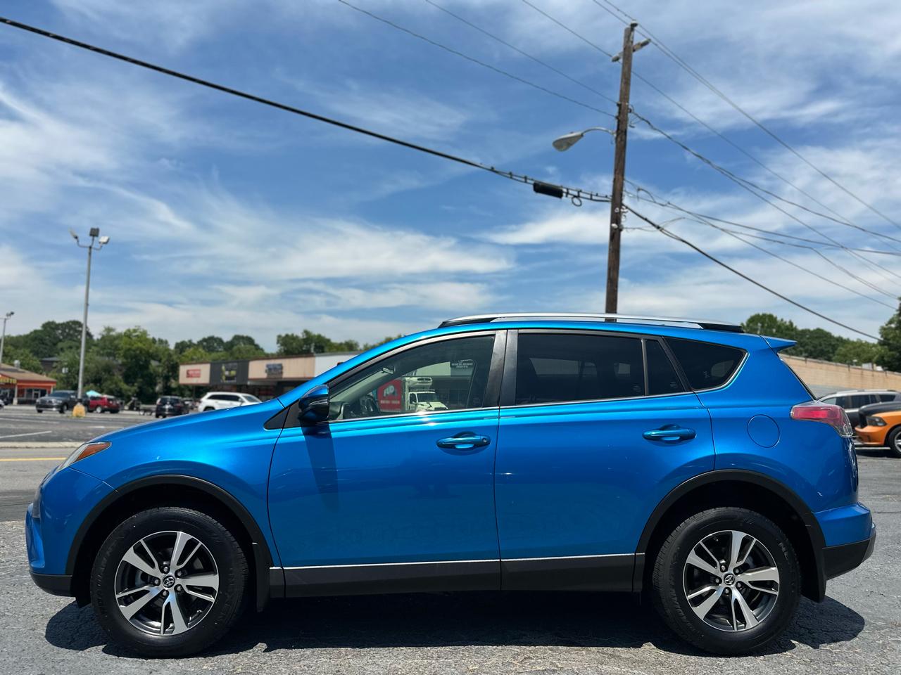Toyota RAV4 XLE FWD 2018