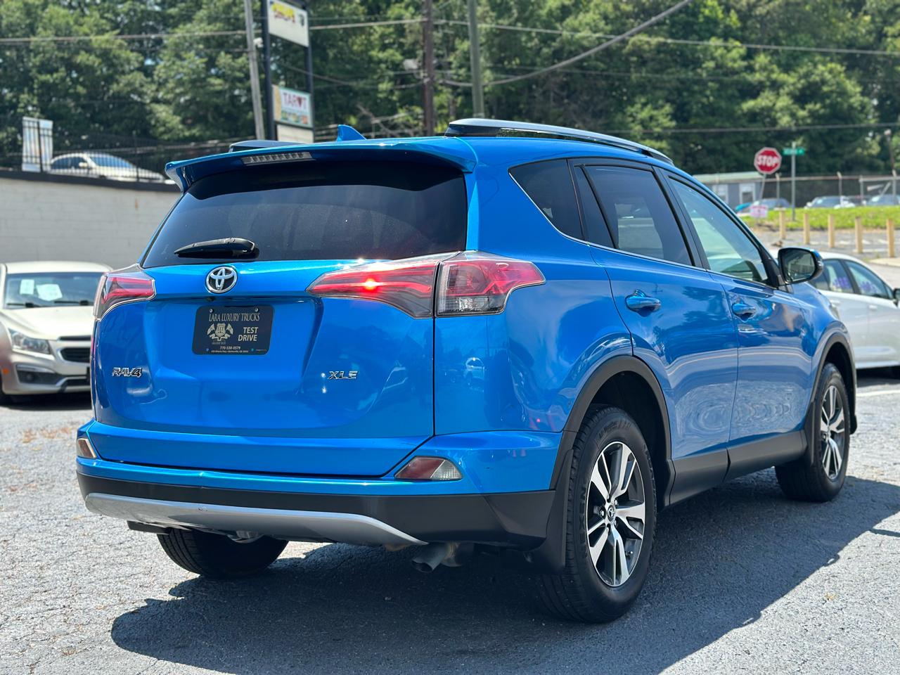 Toyota RAV4 XLE FWD 2018