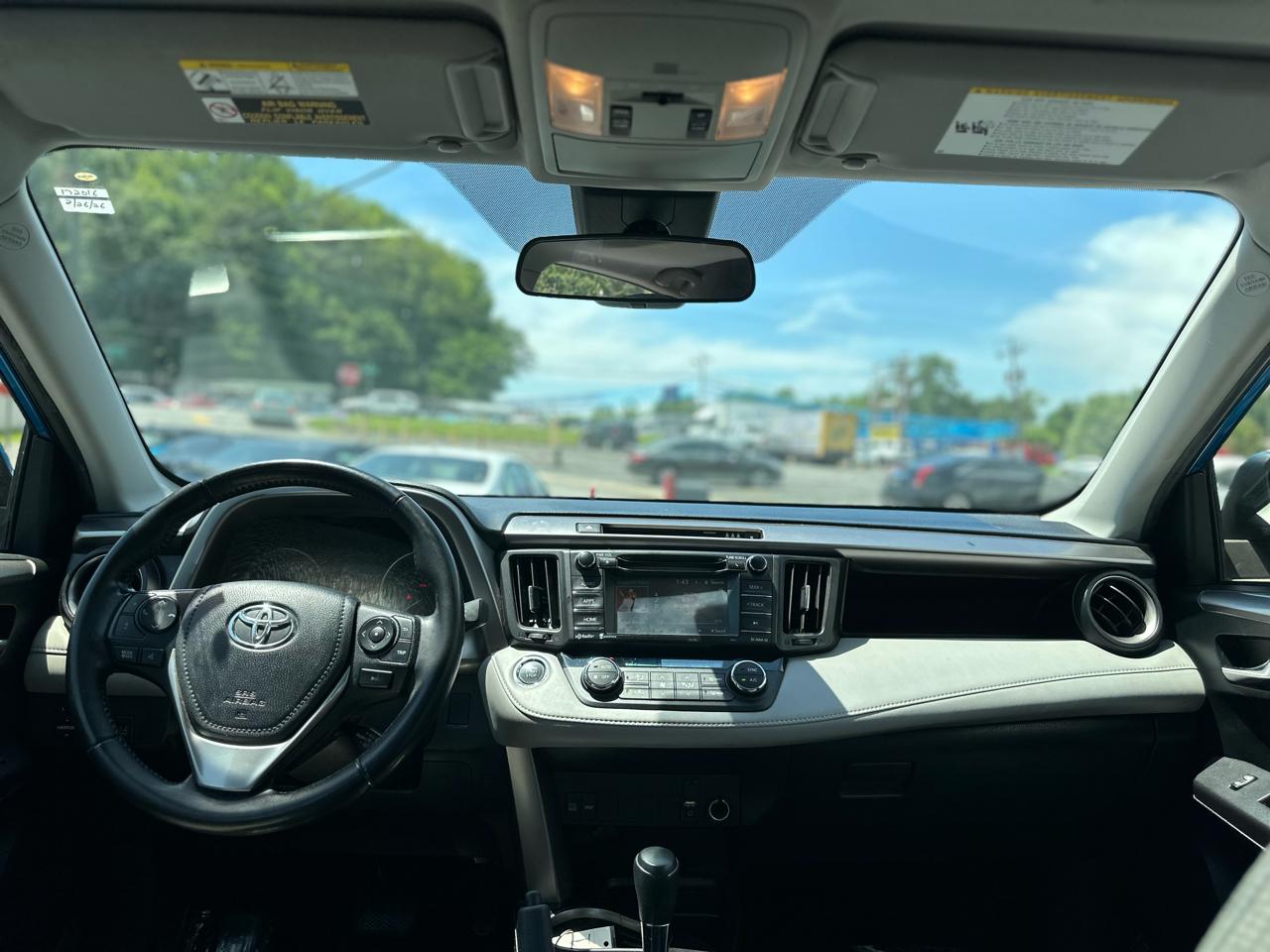 Toyota RAV4 XLE FWD 2018