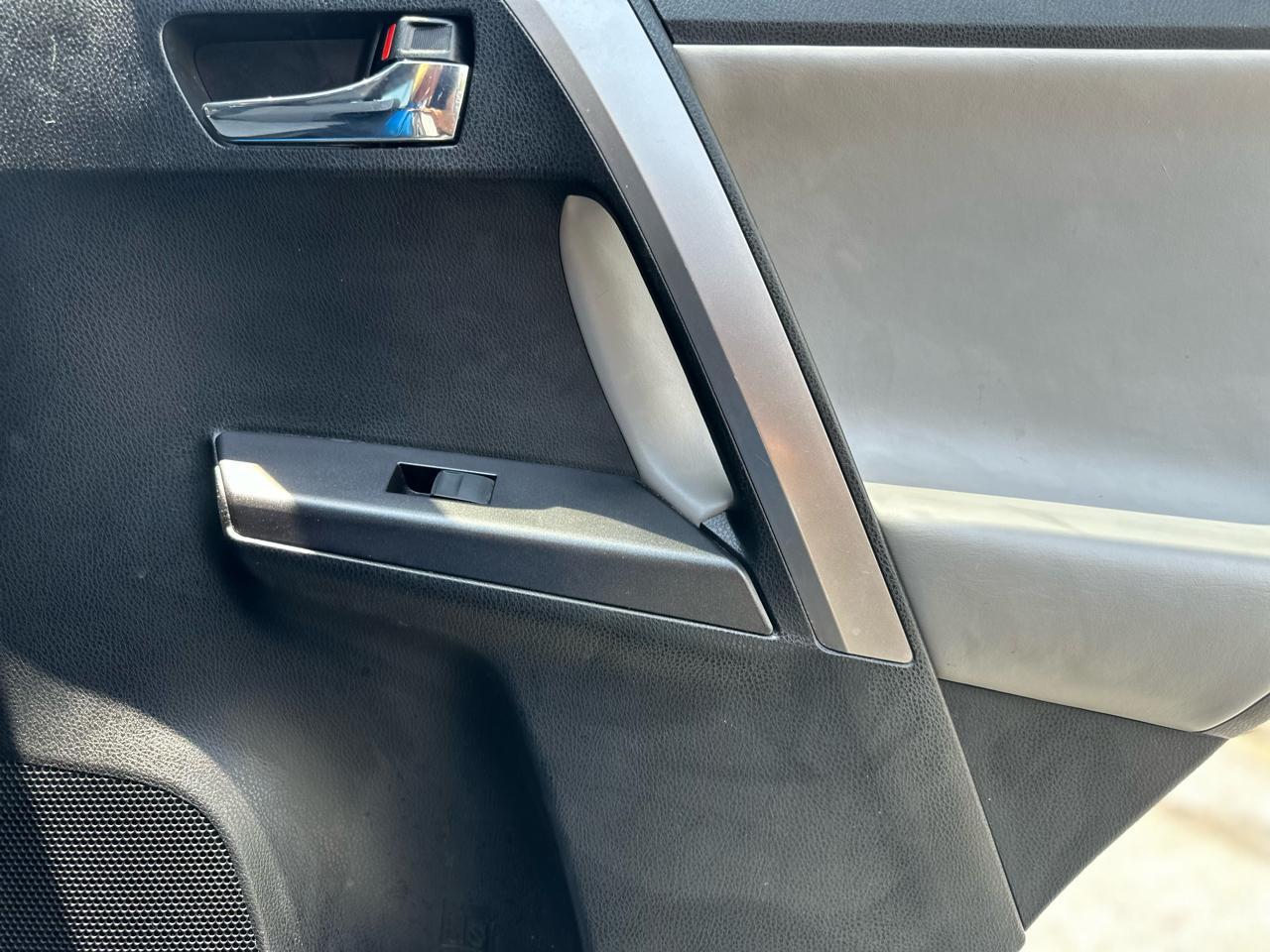 Toyota RAV4 XLE FWD 2018