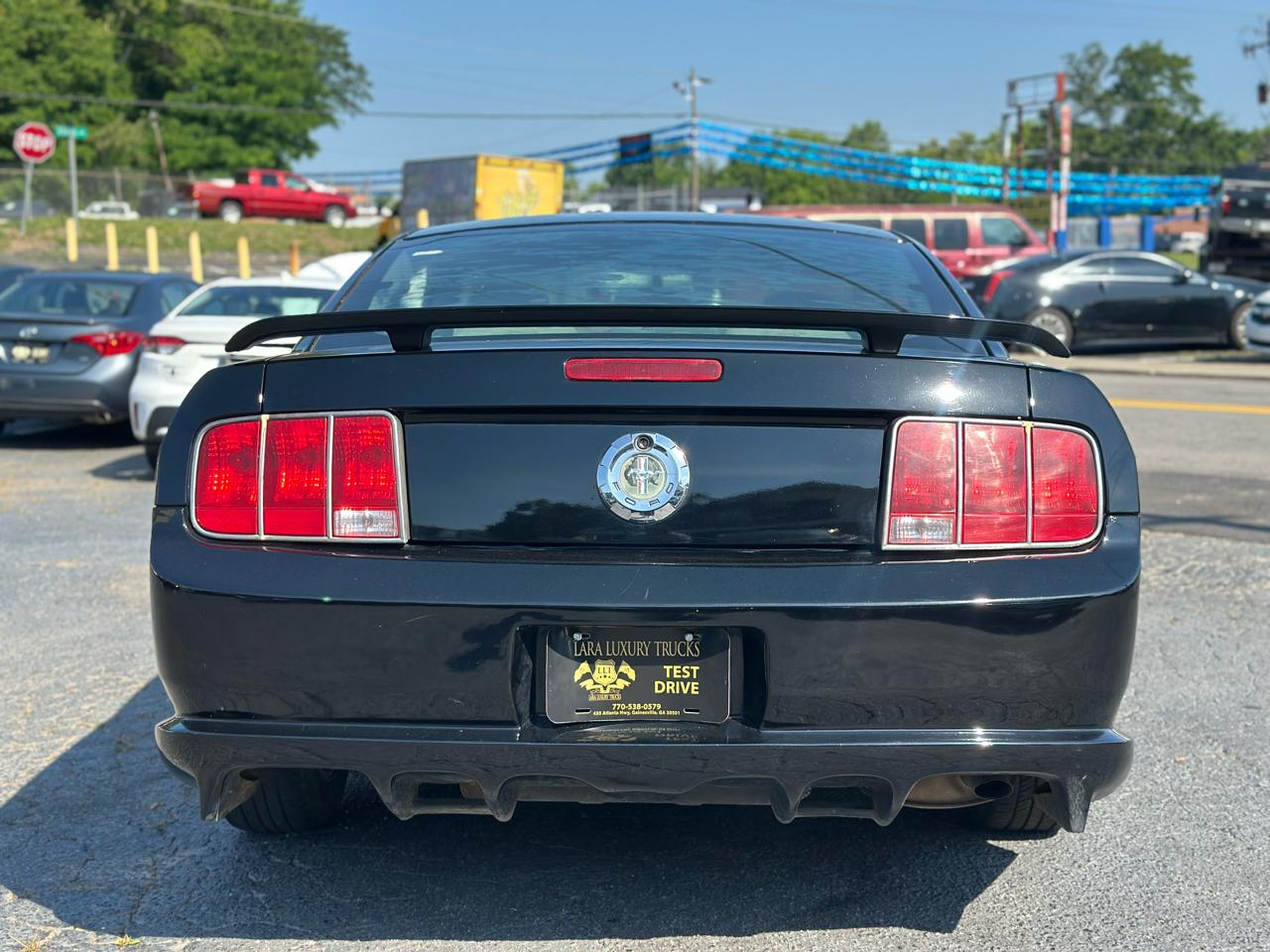 Ford Mustang V6 Deluxe Coupe 2007