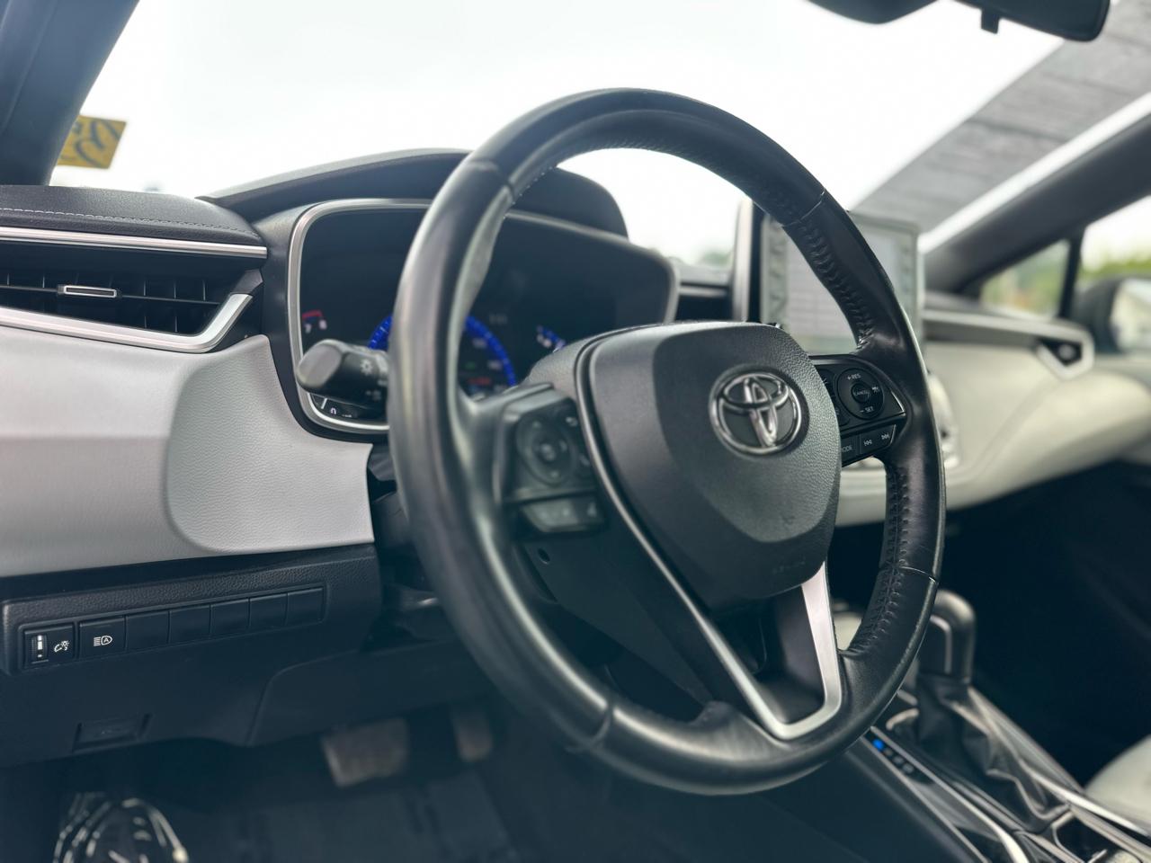 Toyota Corolla XSE Hatchback CVT 2021