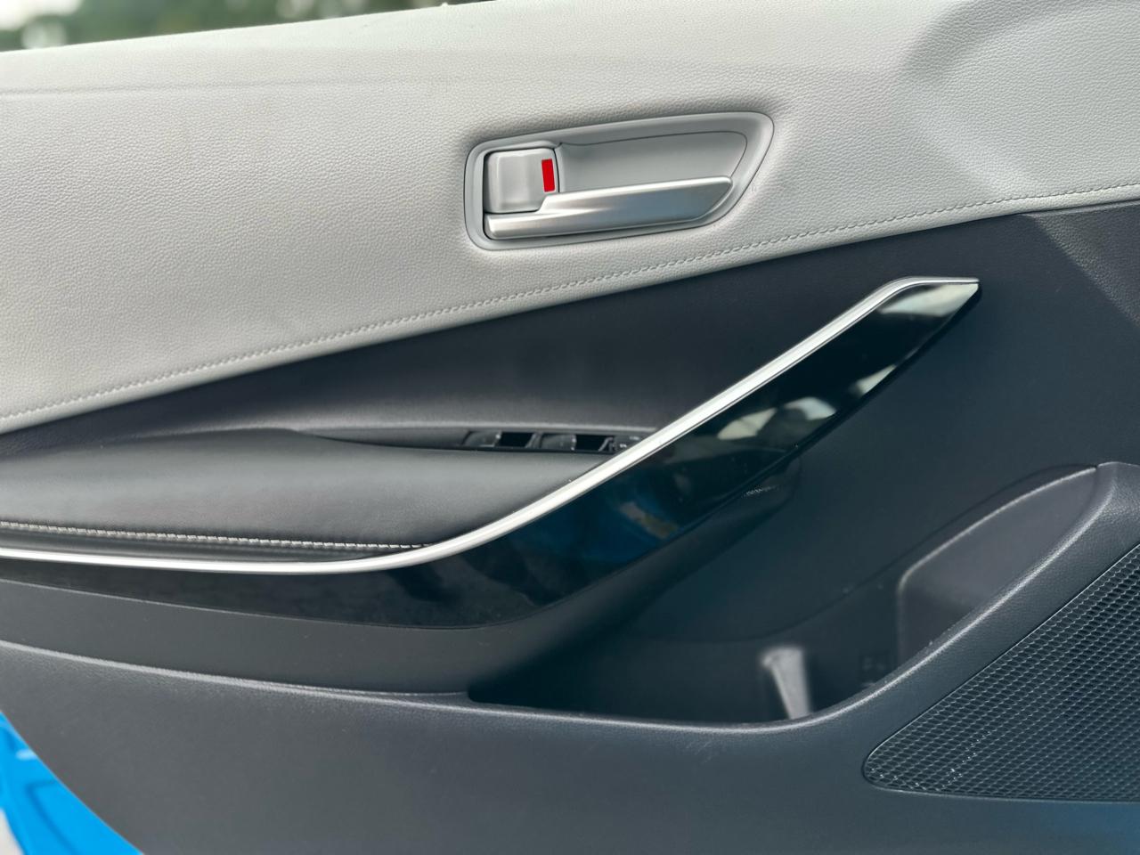Toyota Corolla XSE Hatchback CVT 2021