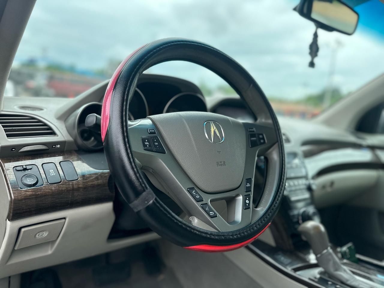 Acura MDX 6-Spd AT w/Tech Package 2011