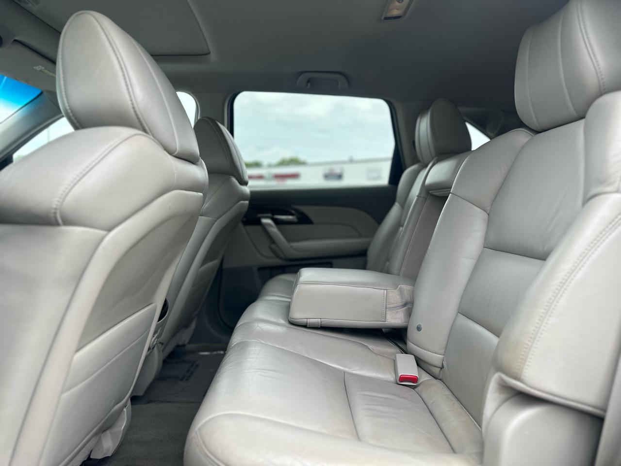 Acura MDX 6-Spd AT w/Tech Package 2011