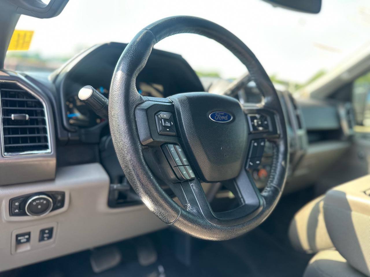 Ford F-150 XLT 2WD 2015
