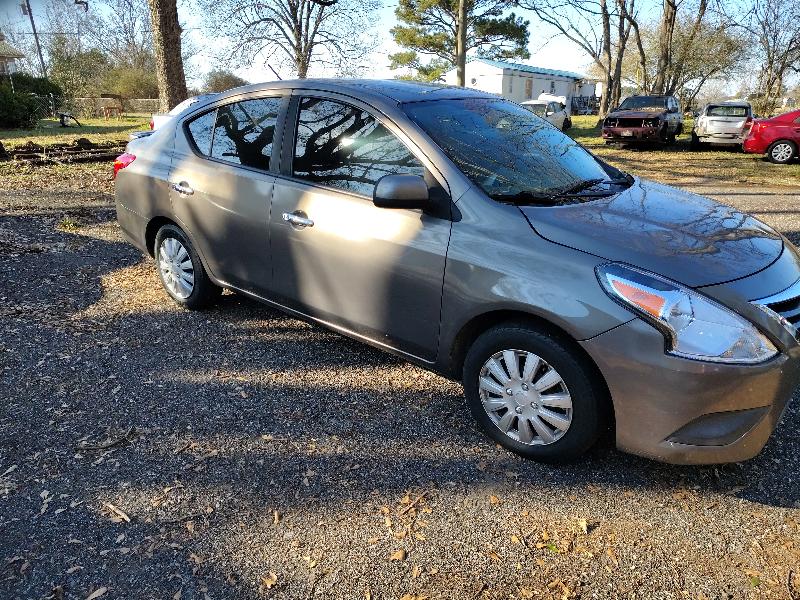 Nissan Versa 1.6 S 5M 2017