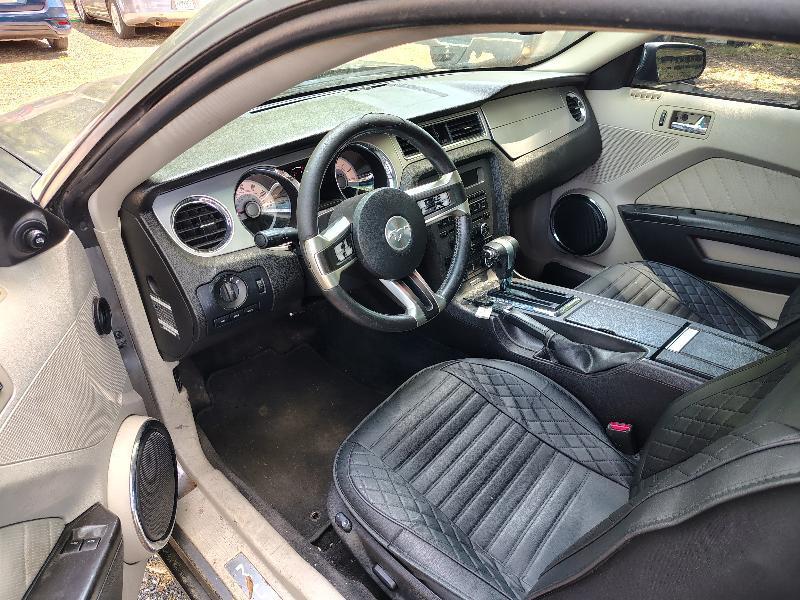 Ford Mustang V6 Coupe 2010