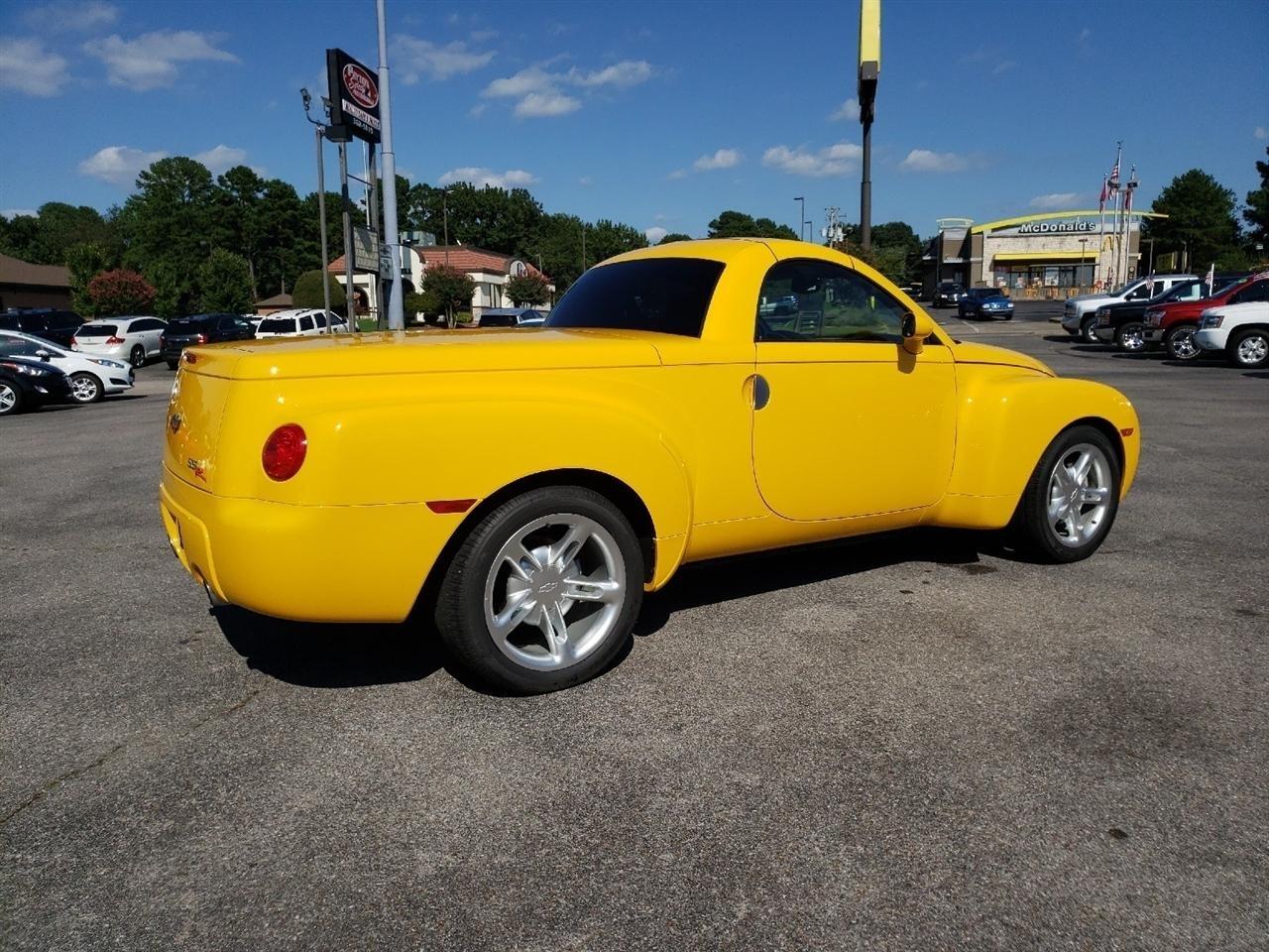 Chevrolet SSR  2003