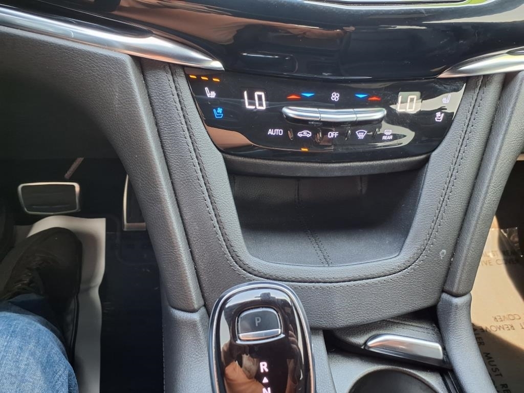 Cadillac XT6  2022 Cadillac XT6  2022