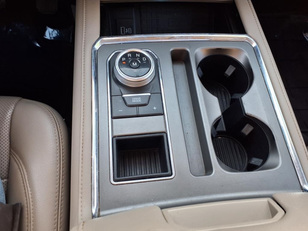 Ford Expedition  2021