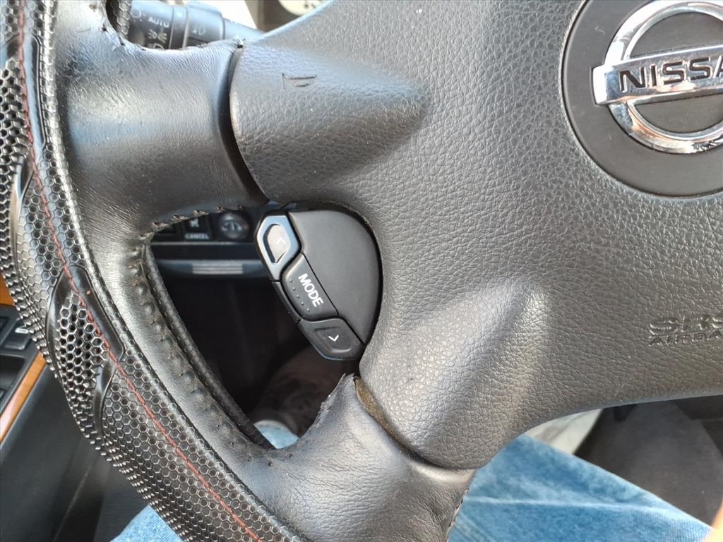 Nissan Pathfinder  2003