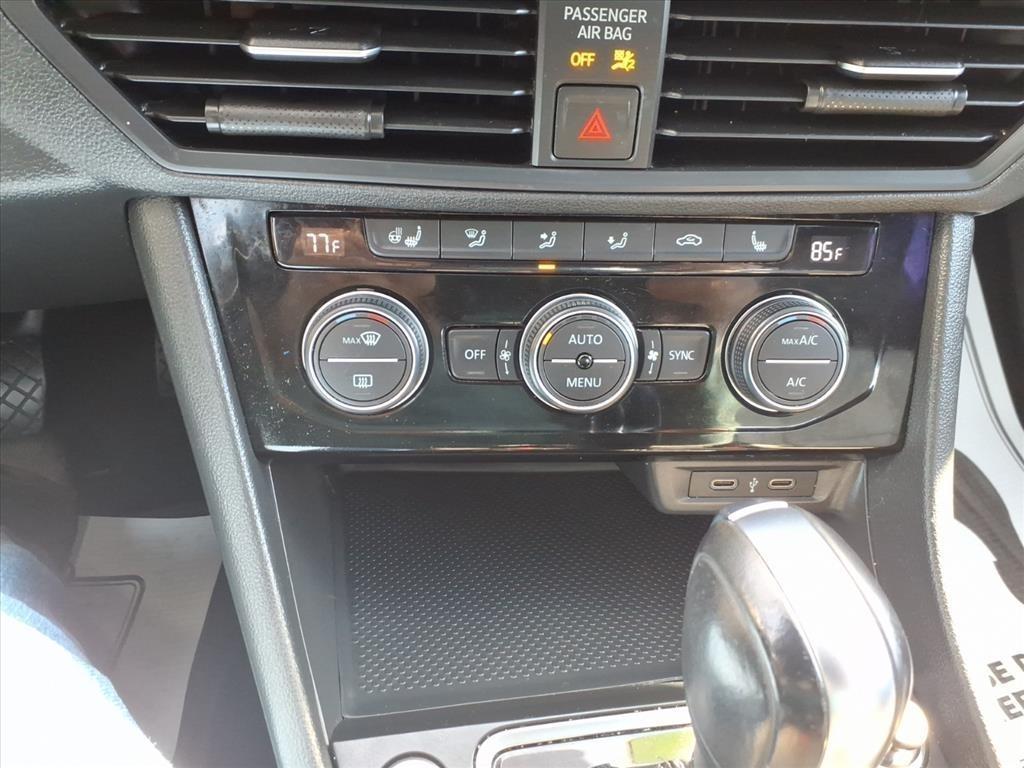 Volkswagen Jetta  2021