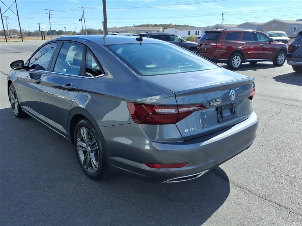 Volkswagen Jetta  2021