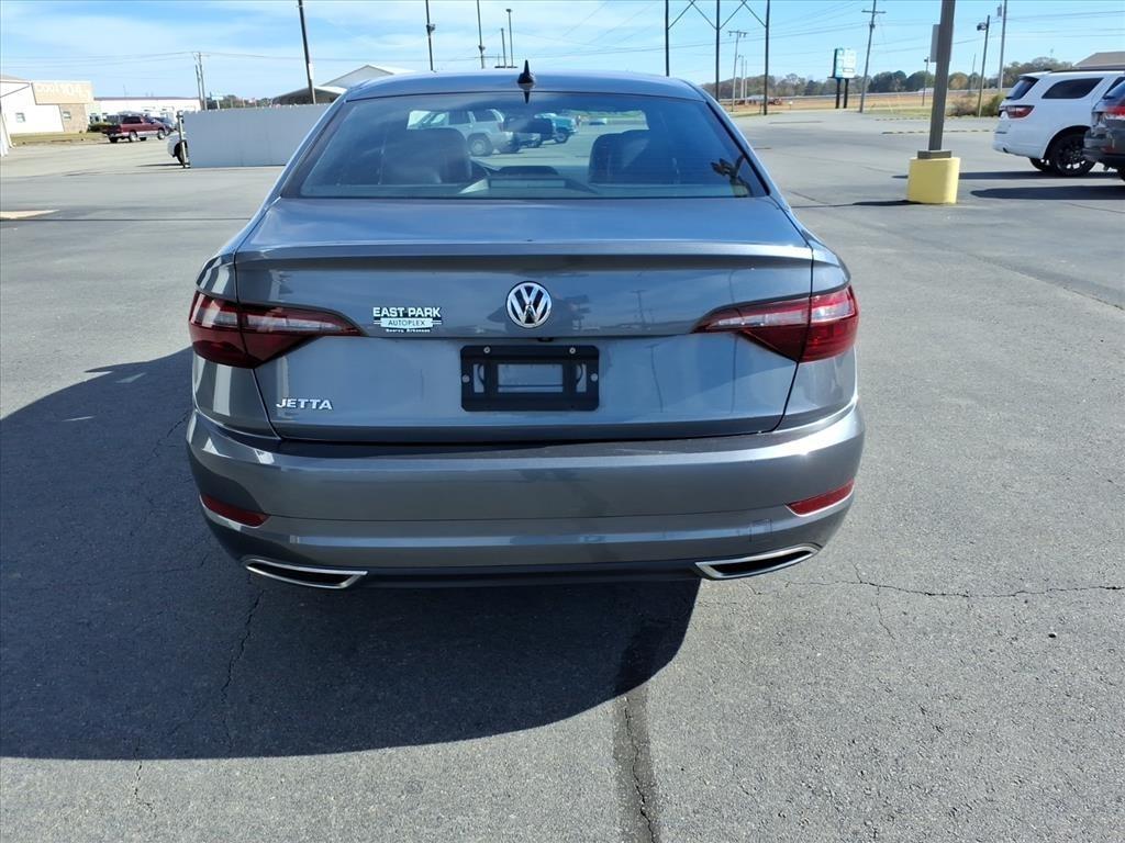 Volkswagen Jetta  2021